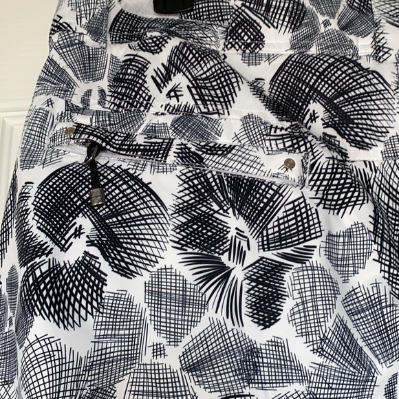 Obermeyer Snow Ski Pants - Picture 3 of 7